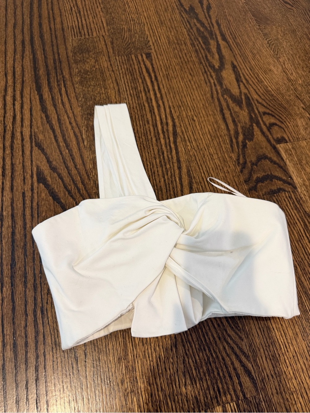 AMUR Cream Twist-Front Crop Top